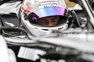 VIDEO: Anthony Davidson maakt kennis met de Mercedes W12