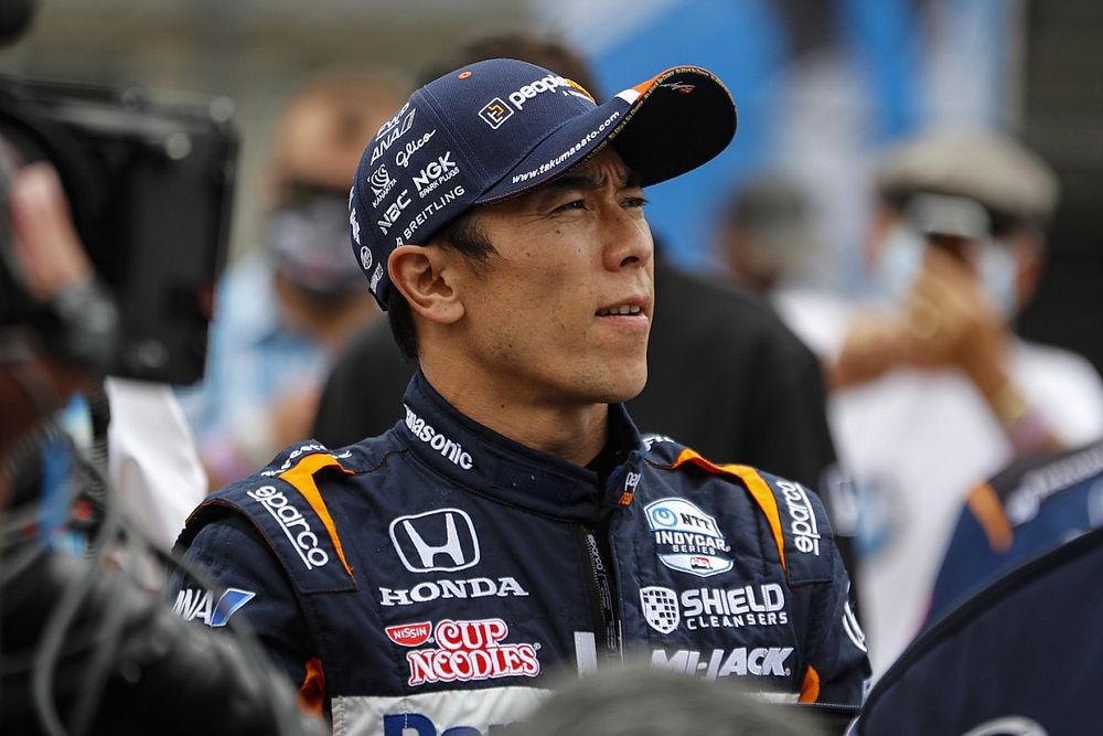 Sato távozik jelenlegi IndyCar-csapatától