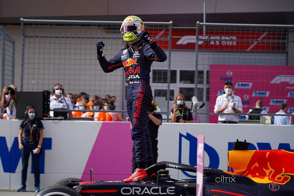 Verstappen als jongste coureur in uniek lijstje F1-piloten