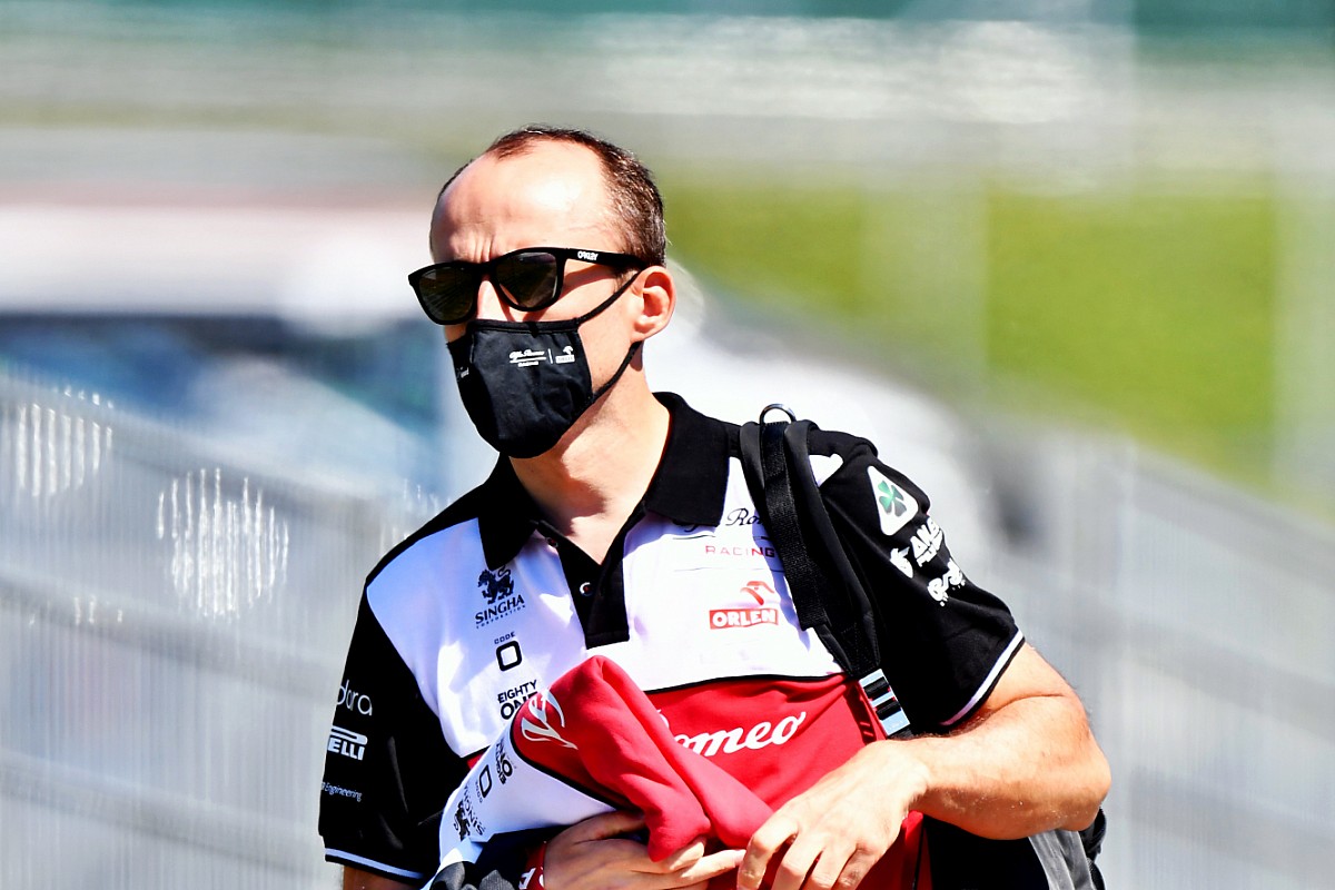 Kubica, Ferrari'nin motor tarafında "iyi bir adım attığını" düşünüyor