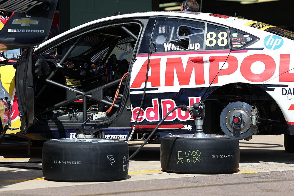 Dunlop Supercars control tyres