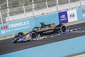 Werbebanner reißt drei Fahrzeuge raus: Sicherheitsrisiko in der Formel E