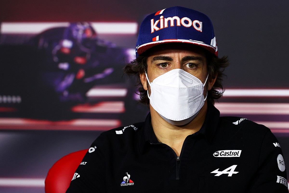 Alonso és az Alpine a tökéletességet hajszolja 2022-re
