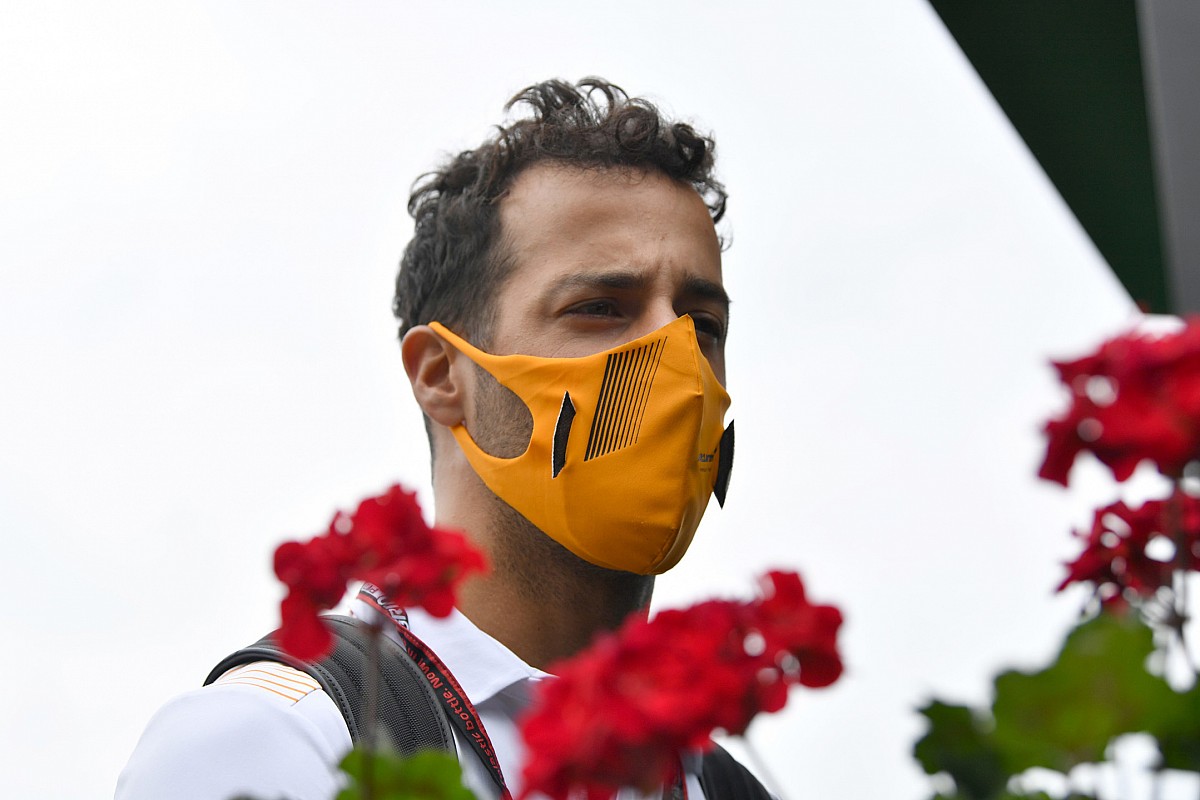 Ricciardo: "Wie zich niet aan afspraak houdt, kan shit verwachten"
