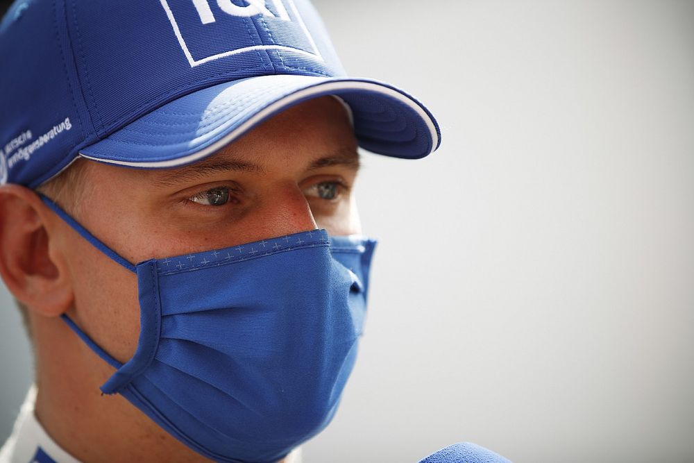 Heidfeld szerint Schumachert túlságosan védi a média