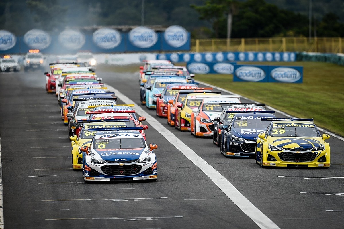Sucesso na estreia em 2021, Stock Car ganha mais tempo de TV