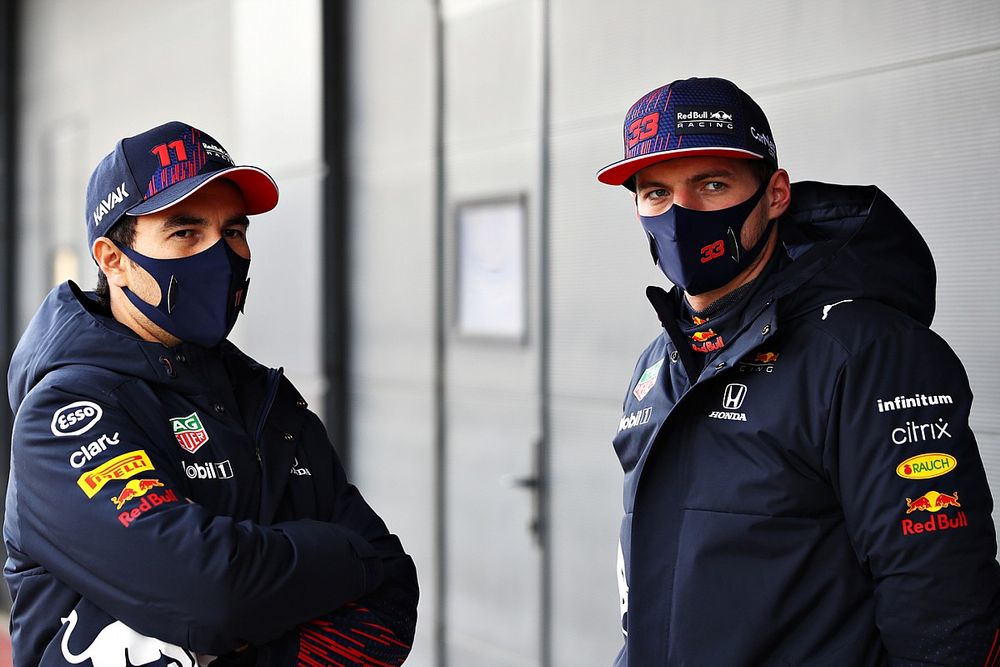 Verstappen: "Perez'le beraber Mercedes için hayatı zorlaştırmaya çalışacağız"