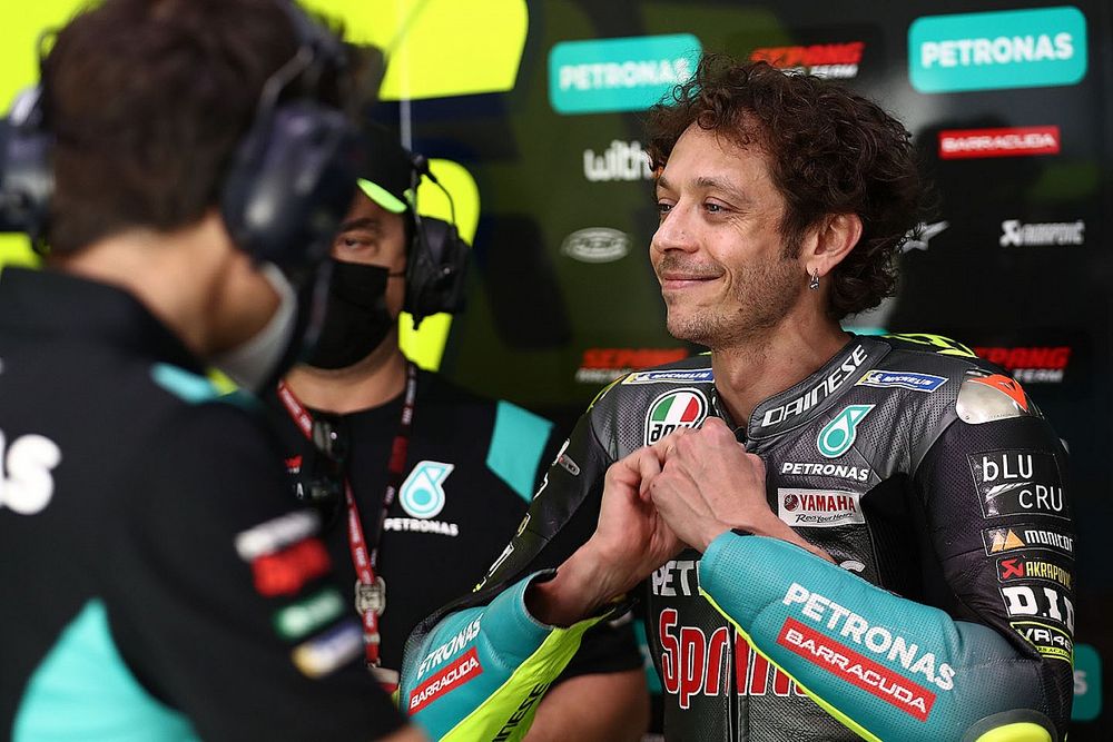 Rossi: "In passato i piloti giovani avevano più rispetto"