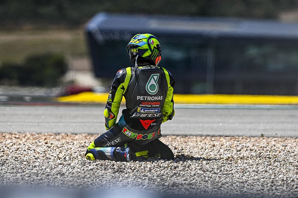 Rossi put ondanks crash toch moed uit Portugese GP