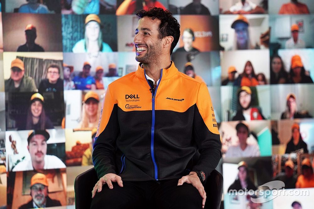 Ricciardo Ingin Kendarai Mobil NASCAR Brown Jika Raih Podium