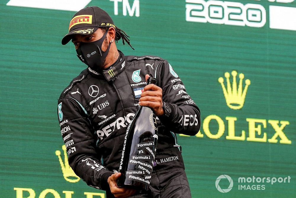 Marko: "Hamilton'ın maaşı F1'e uygun değil"