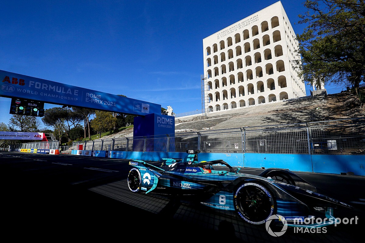VÍDEO: Turvey causa acidente com múltiplos carros durante simulação de largada para o ePrix de Roma; veja
