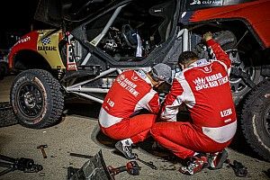 Sébastien Loeb abandona el Dakar 2021