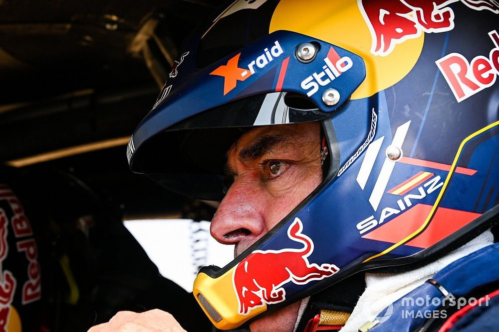 Dakar, Sainz: "Il ritmo è ok, ma sarà dura recuperare sui primi"