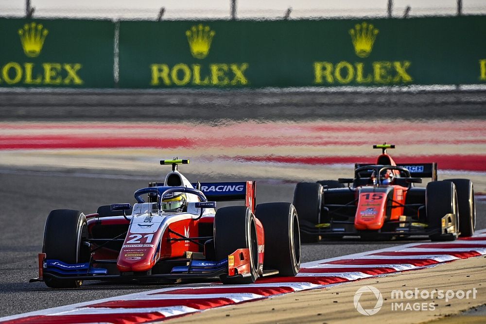 Robert Shwartzman, Prema Racing leads Felipe Drugovich, MP Motorsport 