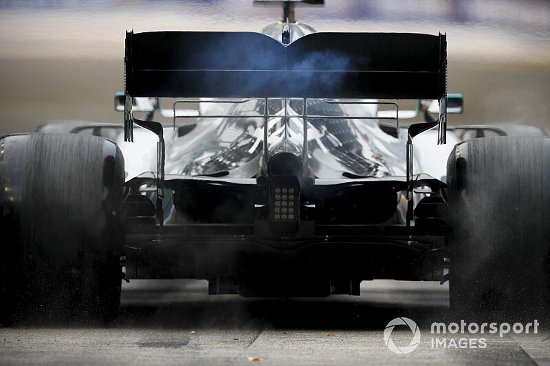 Mercedes sotto investigazione: benzina troppo fredda!