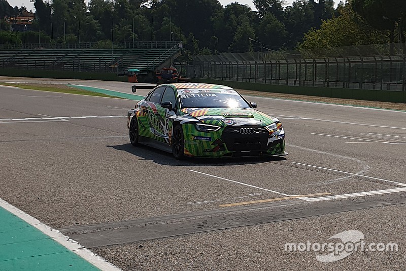 Enrico Bettera firma la pole position ad Imola