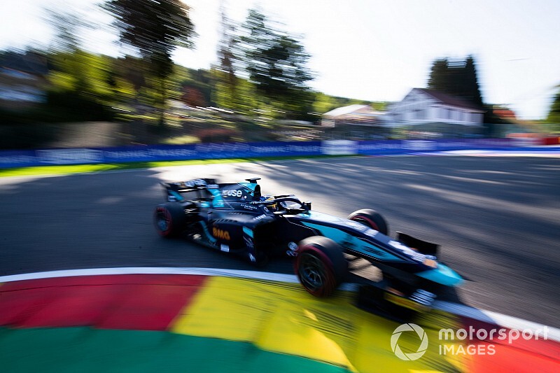 Sette Camara wraca do rodziny Red Bulla