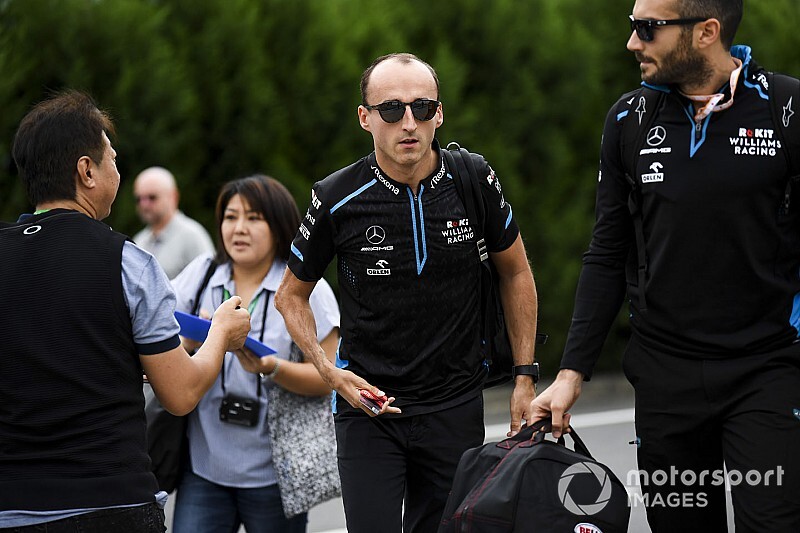 Williams drivers did well to "hide" spares shortage - Kubica