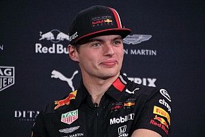 Verstappen a pole-ban Brazíliában Vettel és Hamilton előtt