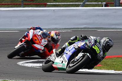 Crutchlow gêné par un problème de pneu à Silverstone
