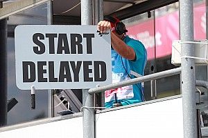 Kondisi trek, start balap MotoGP Ceko ditunda