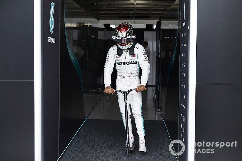 Hamilton extra DRS-zónát akar a Japán Nagydíjon Szuzukában