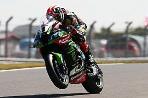 SBK, Donington, Libere 3: sul bagnato domina Rea 