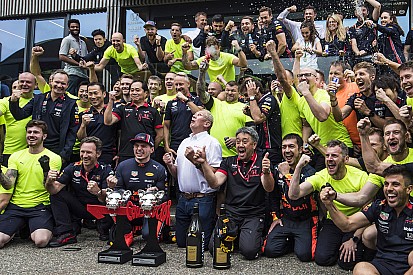 Óriási hátrányt dolgozott le a Honda a Red Bullnál
