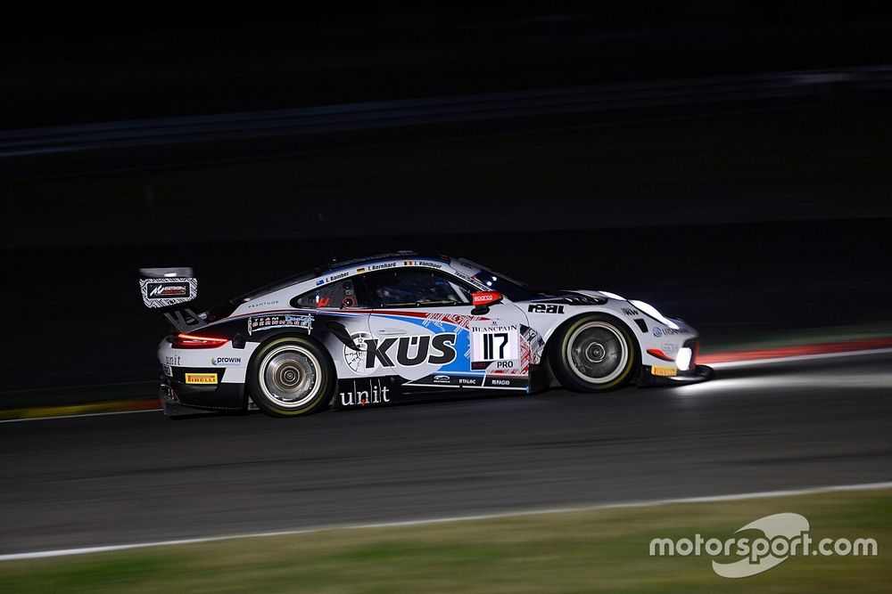 #117 KÜS Team75 Bernhard Porsche 911 GT3 R: Earl Bamber, Timo Bernhard, Laurens Vanthoor