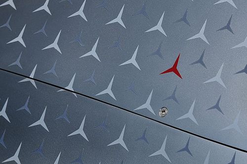 F1: Mercedes explica 'mudança' de homenagem a Lauda em Abu Dhabi; entenda