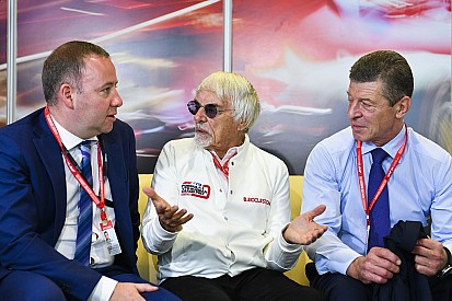 Ecclestone: “Liberty 2021 için sadece iki takımla anlaşmalı”