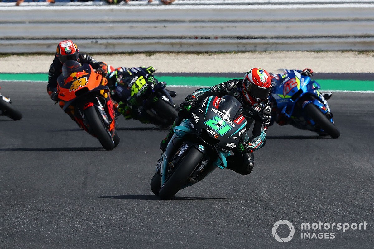 Ezpeleta: "Pensiamo alla MotoGP con 2 gare per pista in Europa"