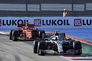 Mercedes praises Bottas's "dog fighting" with Leclerc