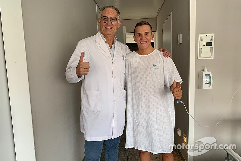 Rodrigo fue operado de su fractura en la clavícula