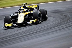 F2, Silverstone: Zhou sorprende tutti con la prima pole stagionale