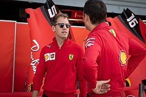 Vettel szereti Szingapúrt, Leclerc a fizikai kihívást emelte ki