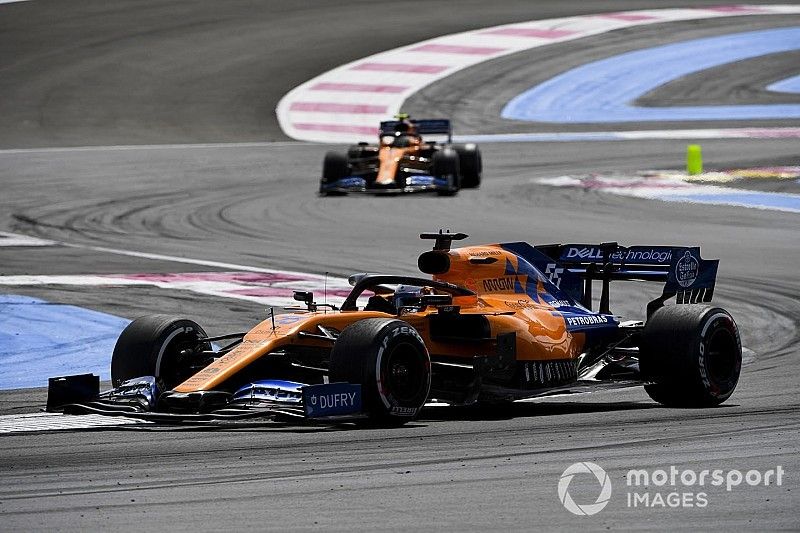 Carlos Sainz Jr., McLaren MCL34, Lando Norris, McLaren MCL34