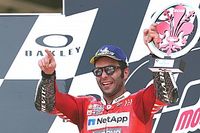 Petrucci wygrywa po szalonej końc&oacute;wce