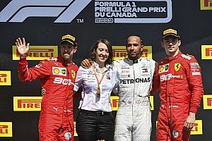Leclerc, el único piloto feliz en el podio del GP de Canadá