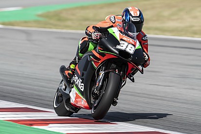 Bradley Smith penalizzato per l'incidente in cui si è infortunato Aleix Espargaro
