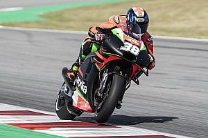 Bradley Smith penalizzato per l'incidente con in cui si è infortunato Aleix Espargaro