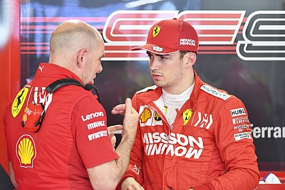 Leclerc murka usai blunder Ferrari di Q1
