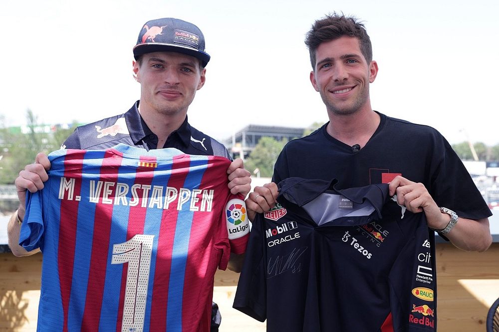 Verstappen se une al F.C. Barcelona previo al GP de España