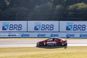 Stock Car: Piquet bate Rossi e Barrichello e lidera sexta no Velocitta