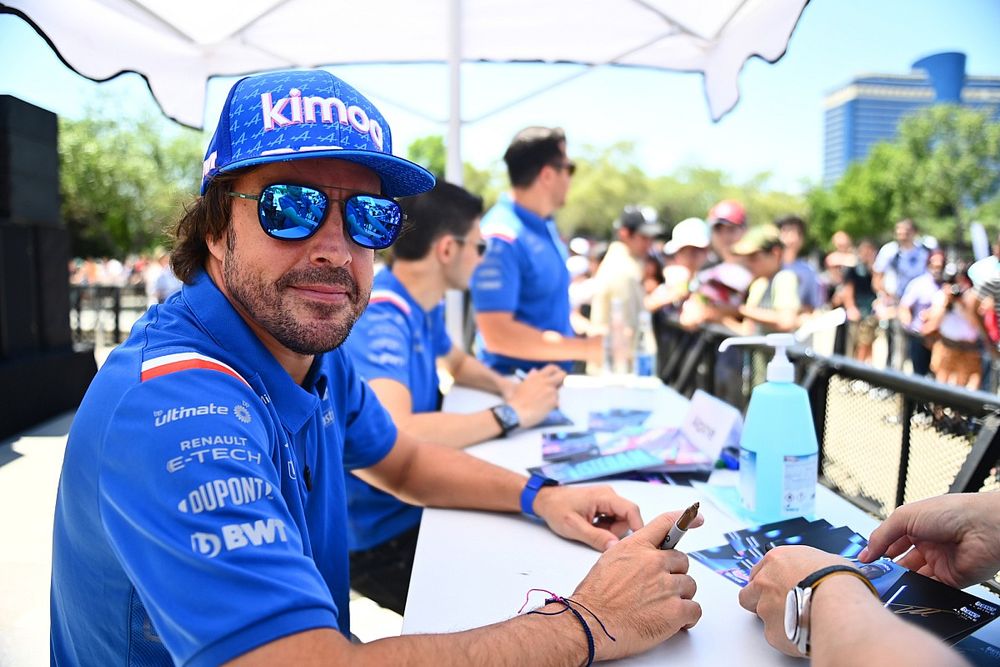 Alonso tagadja, hogy játszadozott volna az azeri F1-es időmérőn