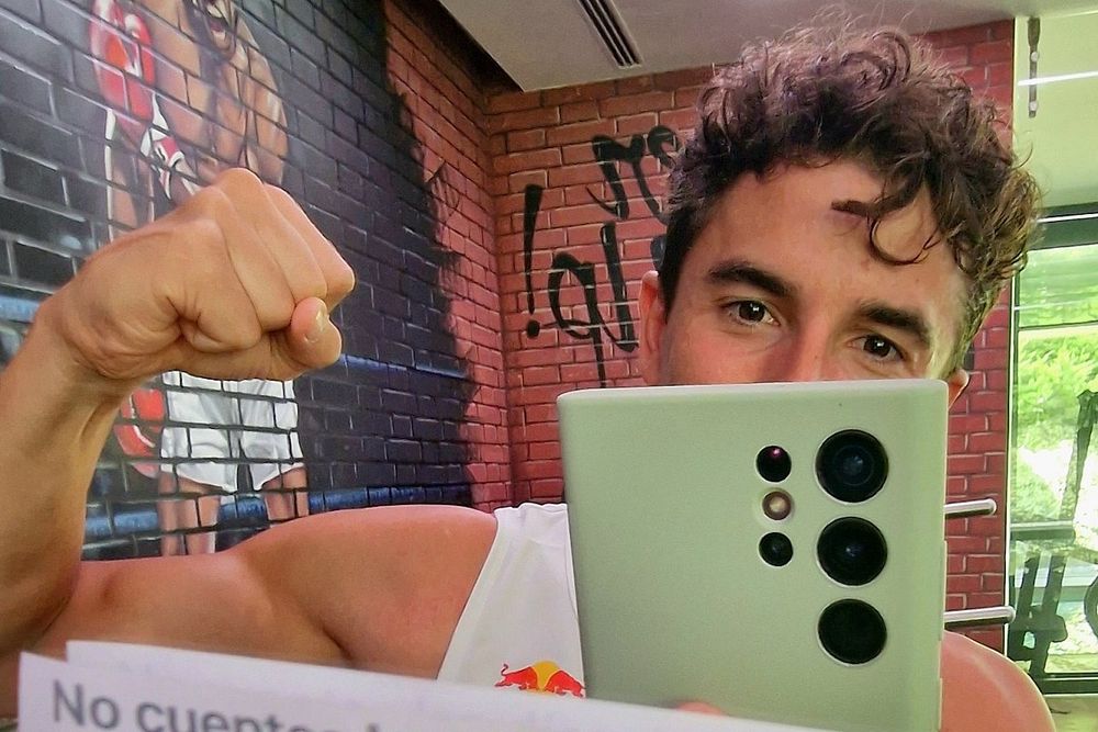 Márquez se inspira en Muhammad Ali mientras sigue su recuperación