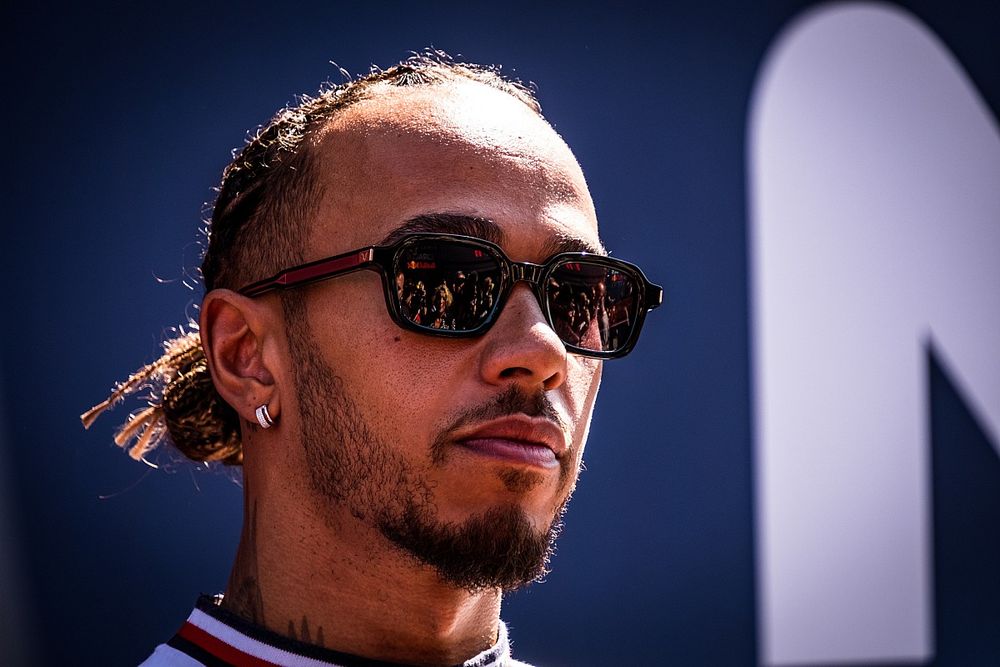 Hamilton: Mindig tüske leszek Domenicali cipőjében!