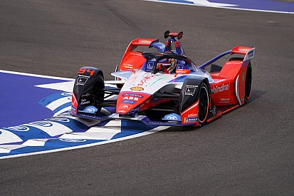 Meggyőző Wehrlein-győzelem a Formula E online versenyén Monacóban