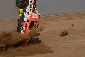 Foto's: Fikse klapper maakt nog voor start einde aan Dakar Kolomy